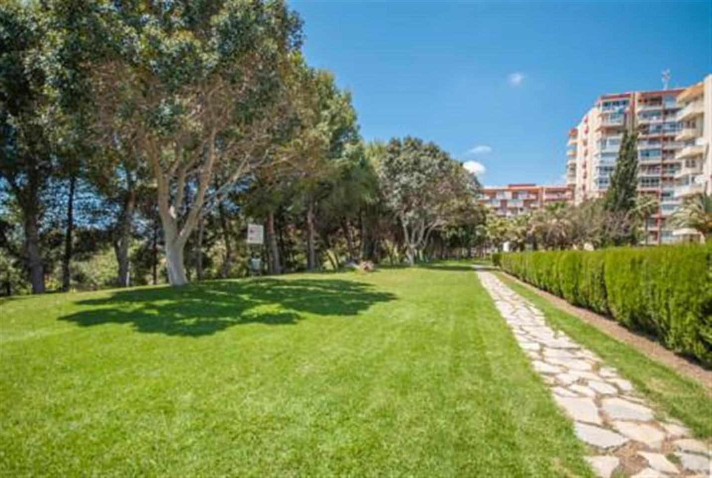 Alojamiento Hércules Benalmádena Esterno foto