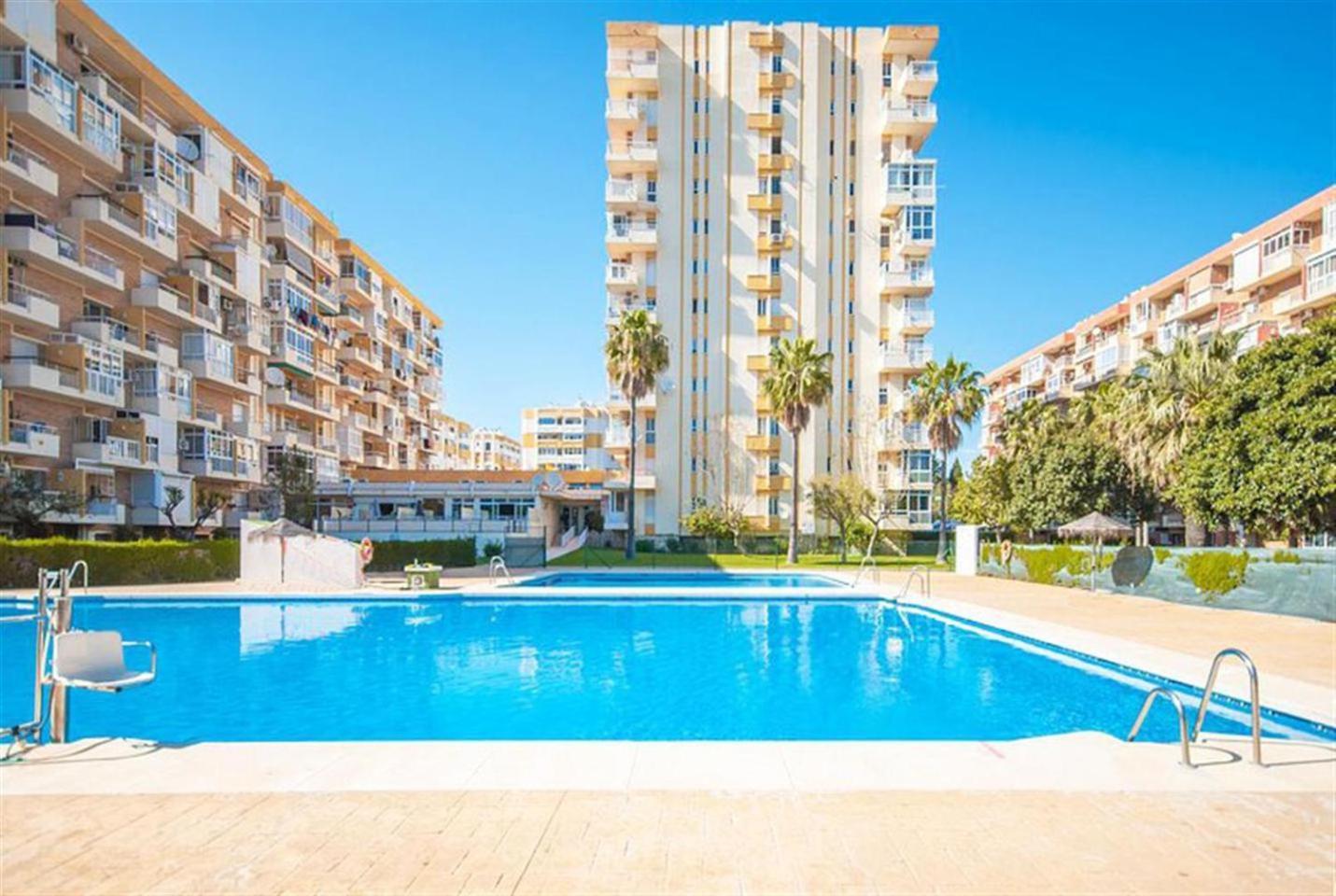 Alojamiento Hércules Benalmádena Esterno foto